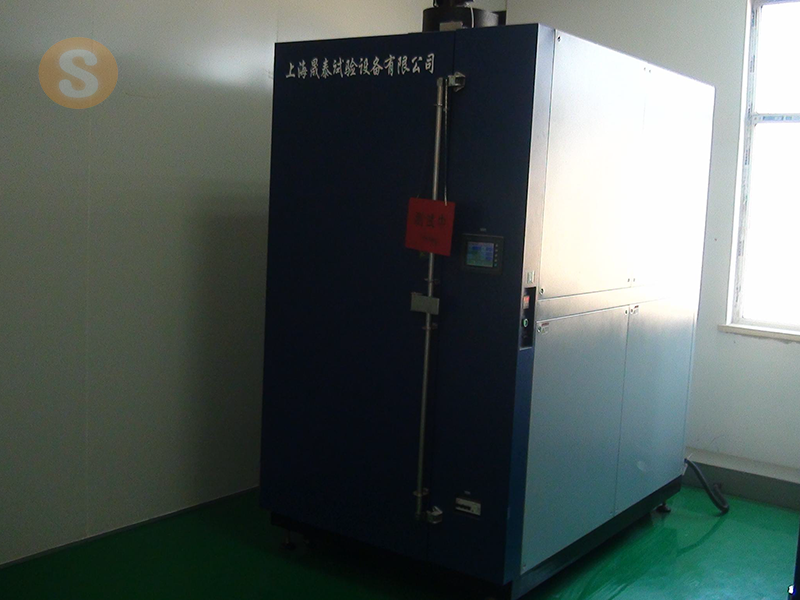 Ultraviolet Radiation Test Chamber